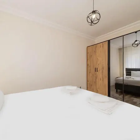 Ats Group - Lara Family & Friends Flat
